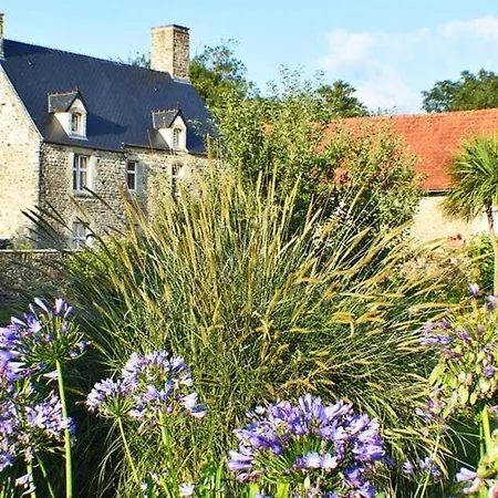 Renovated 18th Century Norman Manor House Hébergement de vacances *